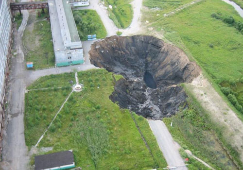 Crater Rusia (c) englishrussia.com